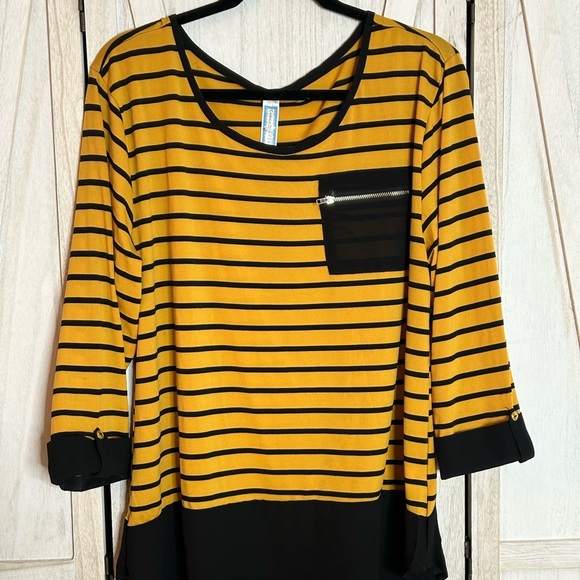 Women’s Ashley Blue top - Picture 1 of 6